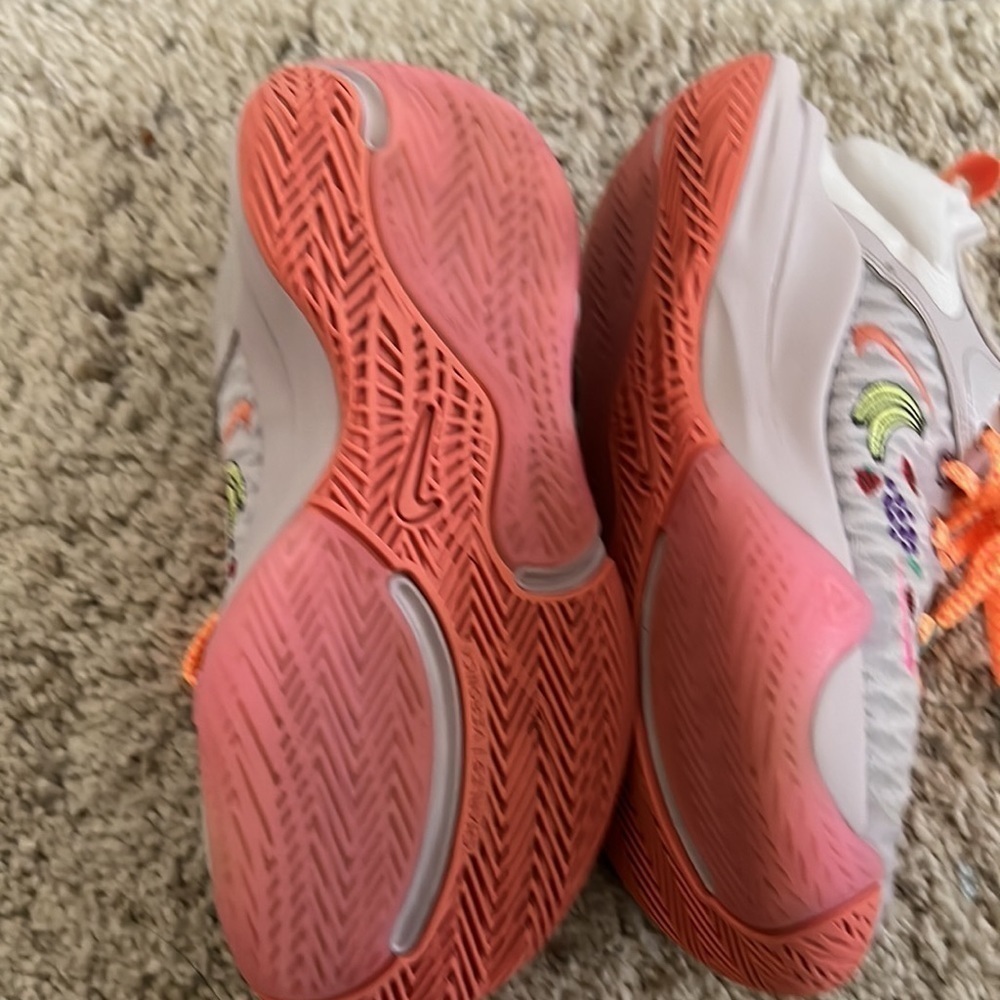Nike Giannis Immortality EP Force Field Super Smoothie Size 3.5 kids - Picture 8 of 10